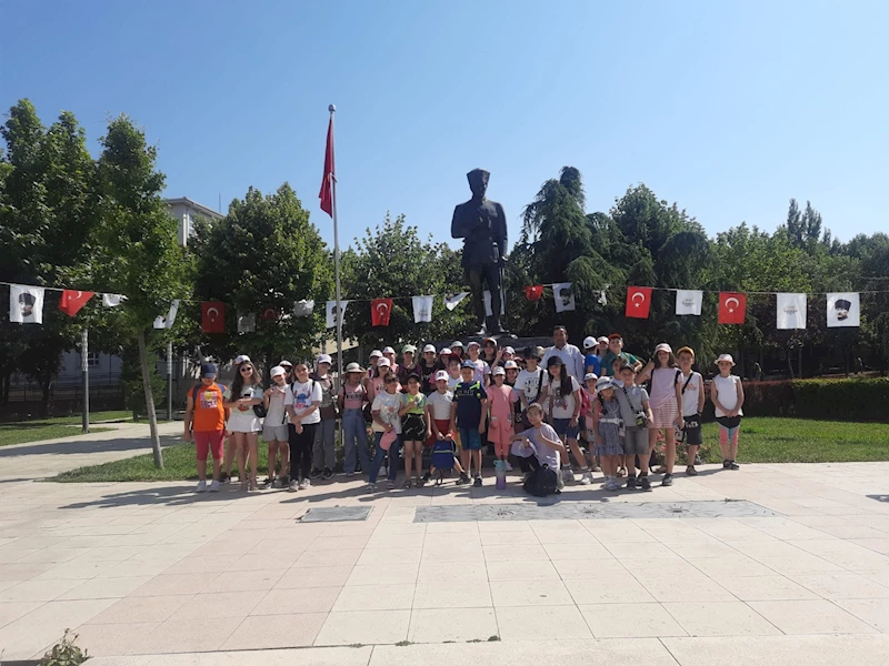 AİLE YAŞAM MERKEZİ’NDE KURS ALAN ÖĞRENCİLERİMİZE ŞEHRİMİZİ TANITIYORUZ
