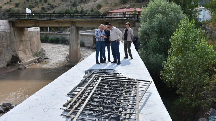BAŞKANIMIZ ÇAYI ISLAH ÇALIŞMALARINI YERİNDE İNCELEDİ