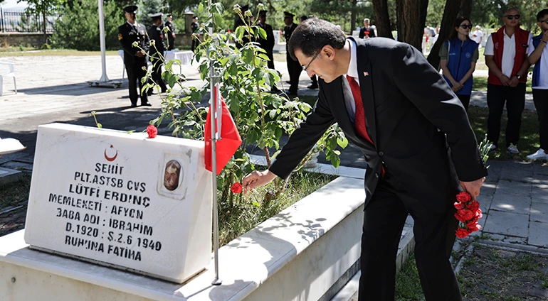15 TEMMUZ’UN 8. YILINDA ŞEHİTLERİMİZİ MİNNETLE ANDIK