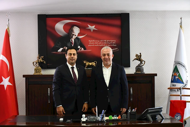 CHP PM ÜYESİ VE ÇEVRE POLİTİKALARINDAN SORUMLU GÖLGE BAKAN YARDIMCISI SN. BARAN BOZOĞLU, BELEDİYE BAŞKANIMIZ SN. BİLGEHAN ERDEM