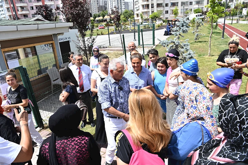 Başkan Şahin’den Kazakistan Parkı ve Muhtarlık Binası’nda İnceleme