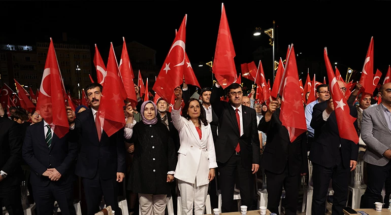 15 TEMMUZ RUHU ZAFER MEYDANI