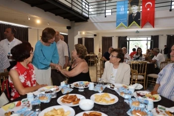 “EMEKLİLER FAZLASINI DEĞİL, HAKLARINI İSTİYOR”