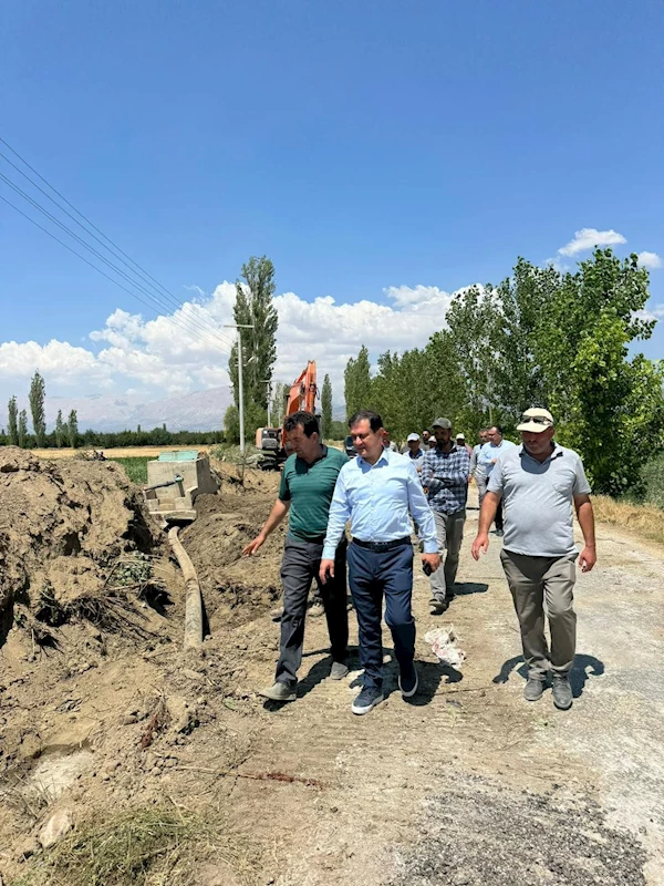 Tekke - Akçaeniş Mahalleleri Arası Yolumuzda Asfalt Öncesi Genişletme ve Stabilize Yol Yapım Çalışmalarımıza Başladık !