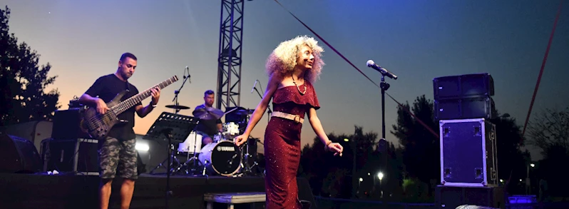 Caz Geceleri Elif Çağlar ile Başladı