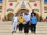 Eş Başkanlar Kızıltepe İlçesindeki Projeleri Masaya Yatırdı