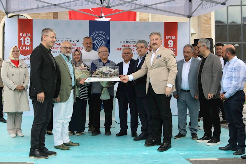 ADEM TANÇ CAMİ VE HATİCE TANÇ KUR’AN KURSU AÇILDI