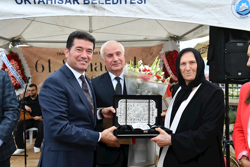 Başkan Kaya, TRT Sanatçısı İhsan Eyüboğlu’nun 61. Sanat Yılını Kutladı
