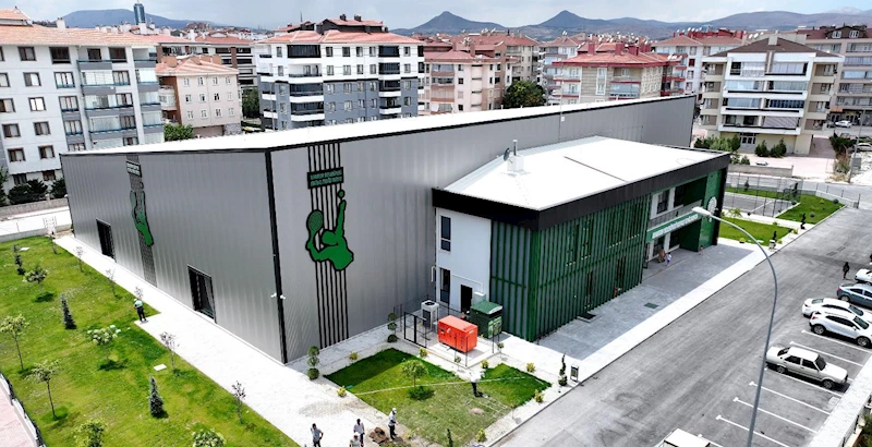 KARATAY BELEDİYESİ KAPALI TENİS KORTU AÇILDI