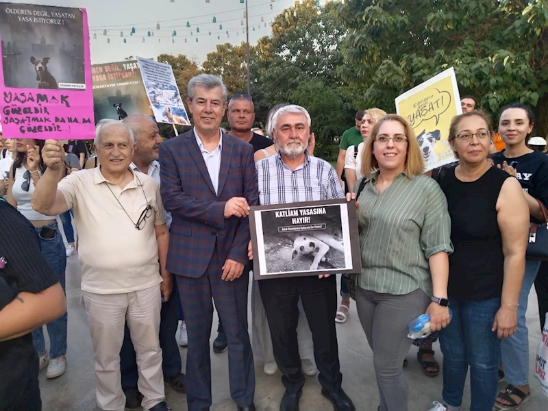 ŞEHİTKAMİL’DE, SOKAK HAYVANLARI İÇİN YOĞUN KATILIMLI PROTESTO