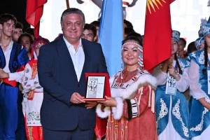 YAFEM’İN TÜRK BOYLARI KÜLTÜR ŞÖLENİ MUHTEŞEM GALA GECESİYLE SONA ERDİ