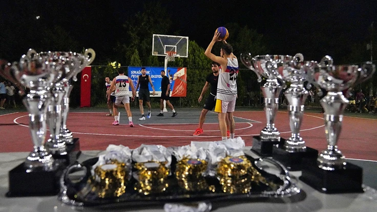 Potada kıyasıya rekabet