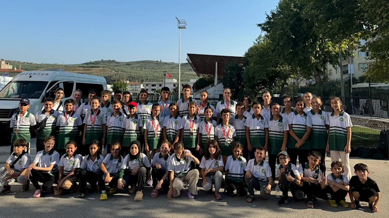 Manisa BBSK’lı karateciler Gemlik’te 16 madalya kazandı