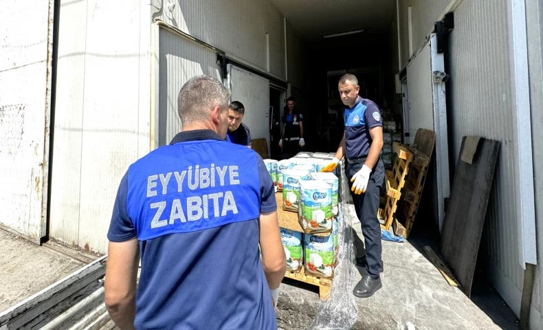 Eyyübiye Zabıta Ekipleri Tüm Şehrin Sağlığını Koruyor