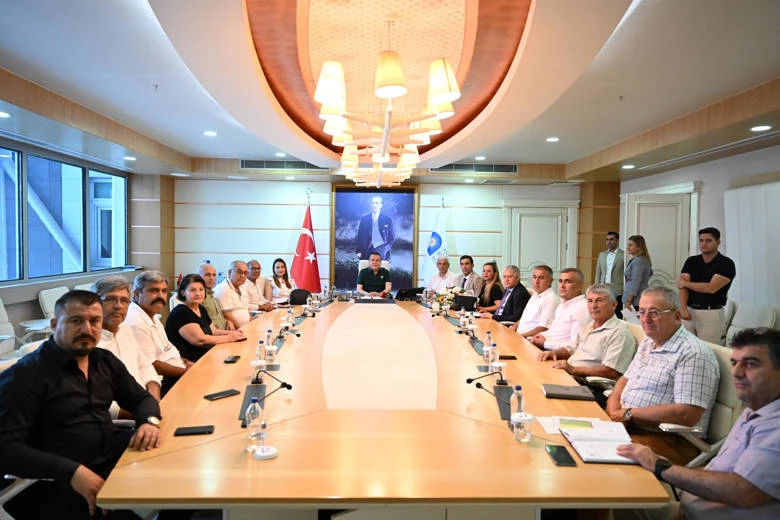 Başkan Böcek’e muhtarlardan ziyaret