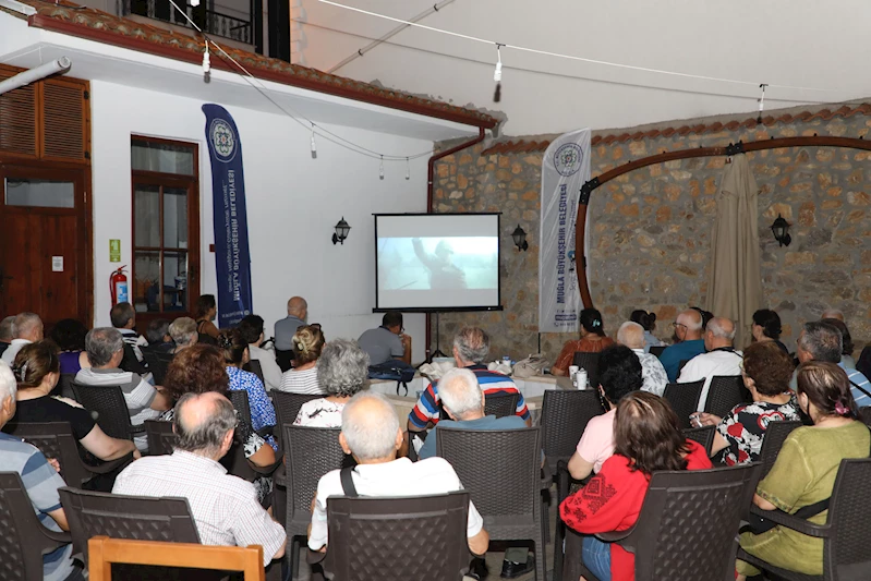 Büyükşehir Belediyesi 100 Yaş Evinde Yazlık Sinema Günleri