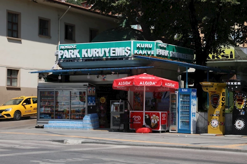 CUMHURİYET PARKI’NDAKİ BÜFE İHALEYE ÇIKIYOR