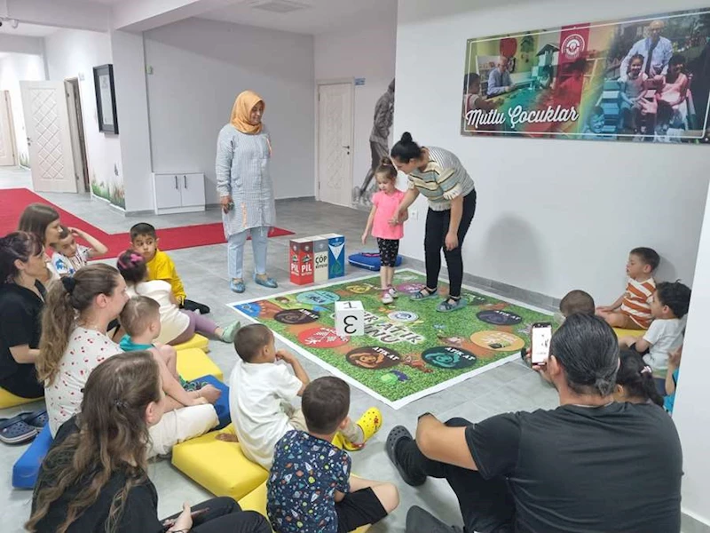 ODUNPAZARI BELEDİYESİ AHMET ARA ENGELSİZ KREŞTE ÇOCUKLARA SIFIR ATIK VE DÖNÜŞÜM ANLATTI