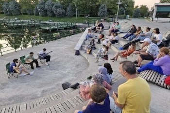 GENÇLERDEN AÇIK SAHNEDE MUHTEŞEM PERFORMANS