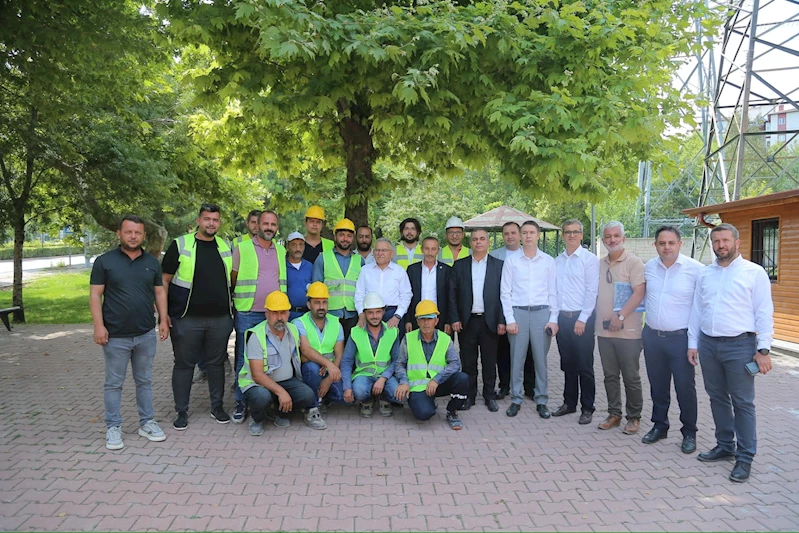 Başkan Büyükkılıç, 19 Mayıs Mahallesi’nin Altyapısı Yenileyen KASKİ Personelini Ziyaret Etti