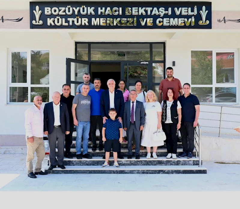 -BAŞKAN BAKKALCIOĞLU CEMEVİ’NDE DÜZENLENEN AŞURE İKRAMINA KATILDI