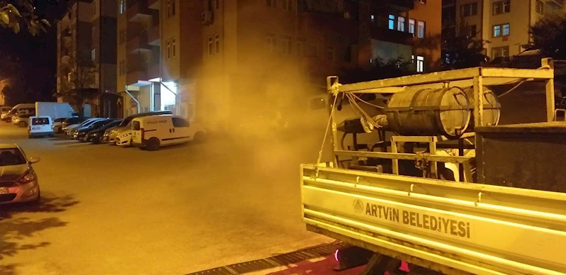 EKİPLERİMİZ, ŞEHRİMİZDEKİ SİNEK İLAÇLAMA ÇALIŞMALARINA ARA VERMEDEN DEVAM EDİYOR.