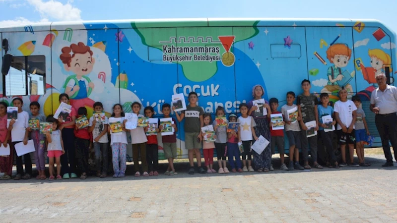 Mobil Kütüphane Yaz Tatilinde de Miniklerle Bir Araya Geliyor