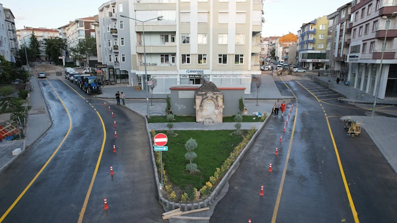 KIRŞEHİR, YENİ KALDIRIM VE YOLLARIYLA ÇEHRESİNİ DEĞİŞTİRMEYE DEVAM EDİYOR