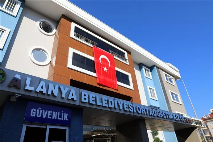 ALANYA BELEDİYESİ ÖZEL OBA KIZ ÖĞRENCİ YURDU İÇİN ÖN KAYIT DÖNEMİ BAŞLADI