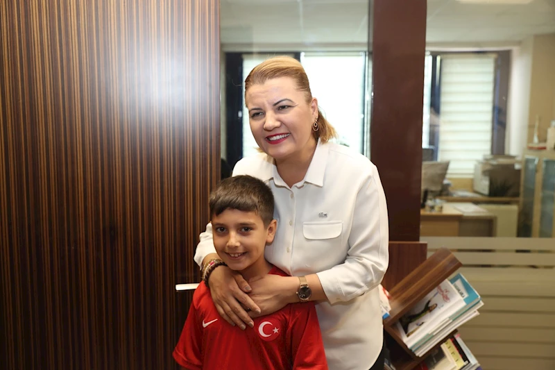 BAŞKAN HÜRRİYET, HALK BULUŞMALARI’NDA VATANDAŞLARI DİNLEMEYE DEVAM EDİYOR