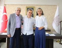 Eş Başkanlar Yönetmen Ghobadi’yi Babul Etti