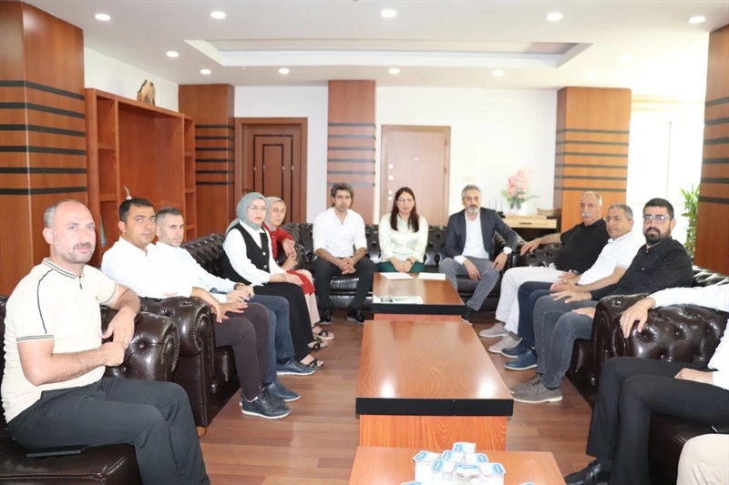 Siirt Belediyesi ve Siirt Barosu İş Birliği ile Adli Yardım Projesi Protokolü İmzalandı