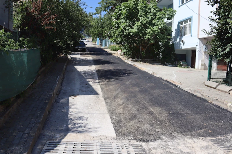 İZMİT BELEDİYESİ, TEPEKÖY MAHALLESİNİ ASFALT İLE BULUŞTURUYOR