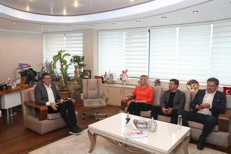 CHP GENEL BAŞKAN YARDIMCISI ENSAR AYTEKİN BAŞKAN HÜRRİYET’İ ZİYARET ETTİ