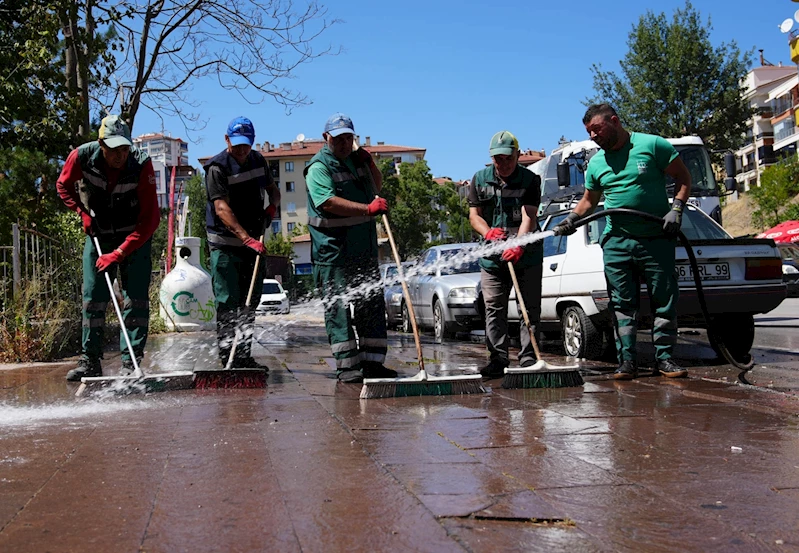 Temiz Sokak sloganıyla 51 mahalle yıkanıyor