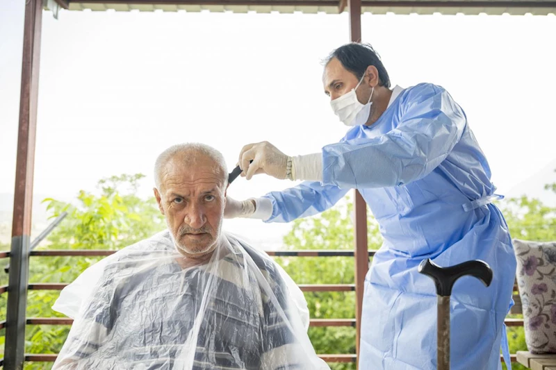 Büyükşehir, İhtiyaç Sahibi Vatandaşlara El Uzatmaya Devam Ediyor