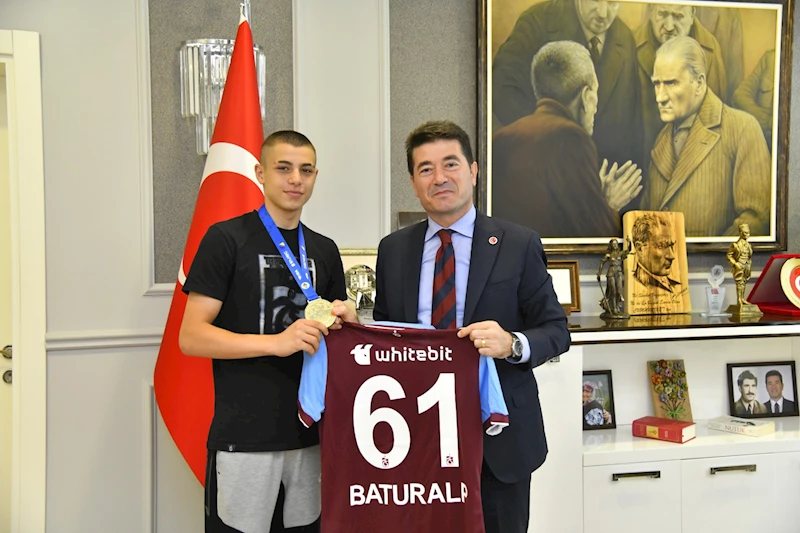 Avrupa Şampiyonu Baturalp, Başkan Kaya’yı ziyaret etti