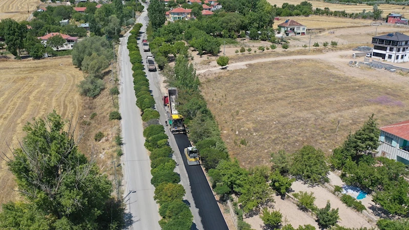 Büyükşehir’den Özvatan Küpeli Mahallesi’ne 7 Milyon TL’lik Asfalt Çalışması