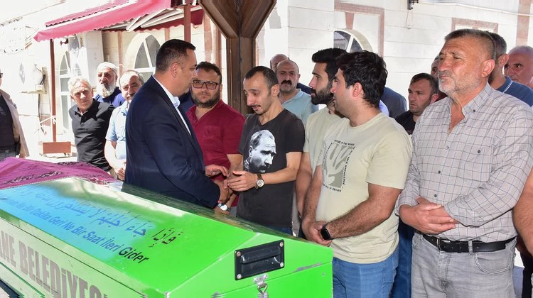 BAŞKANIMIZ, MELİHA BEKTAŞ’IN CENAZE TÖRENİNE KATILDI