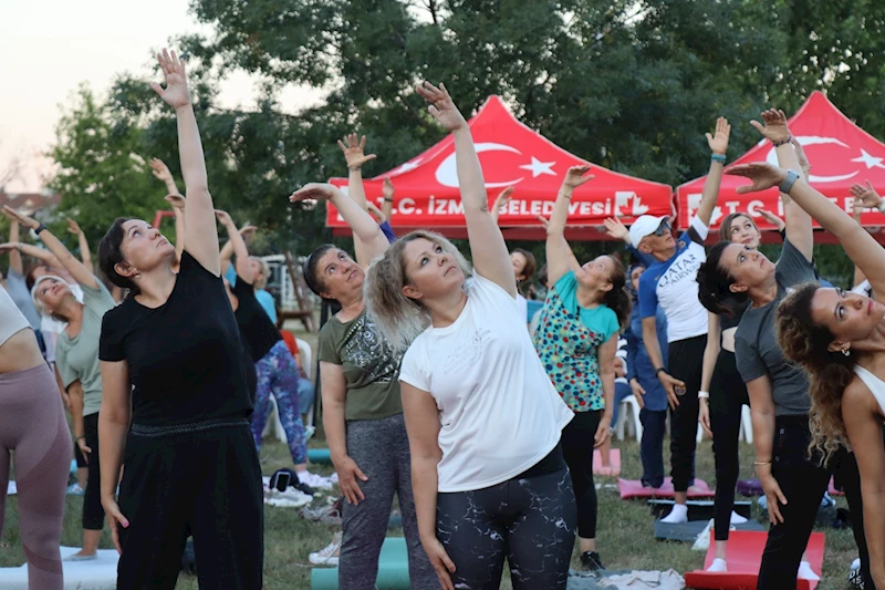 İZMİT’TE ‘NEFES AL İZMİT’ YOGA ETKİNLİKLERİ BAŞLADI