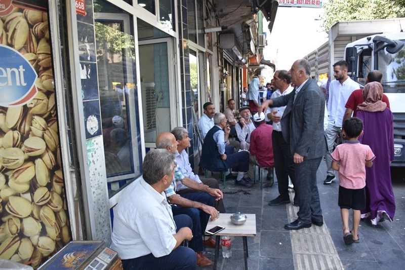 Kaldırım İşgallerine Geçit  Yok: Eş Başkan Kaysi Sahada
