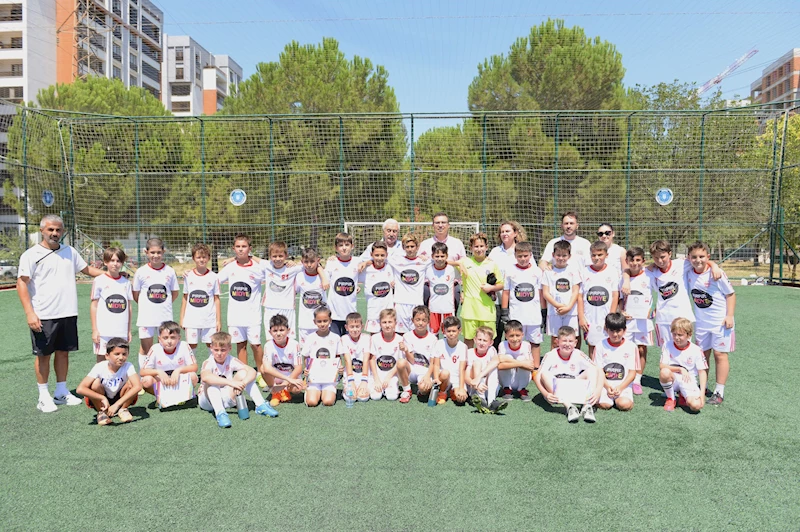 Ataevler Gençlik ve Spor Kulübü’nde sertifika heyecanı