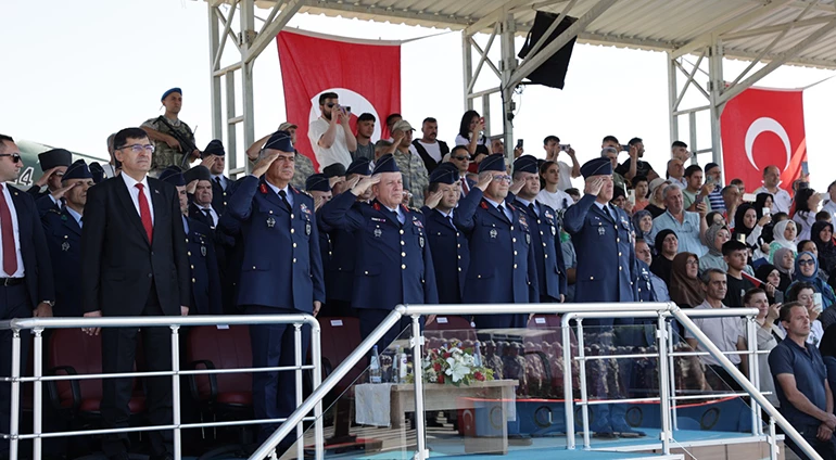 BAŞKANIMIZ KAHVECİ MEHMETÇİKLERİN YEMİN TÖRENİNE KATILDI