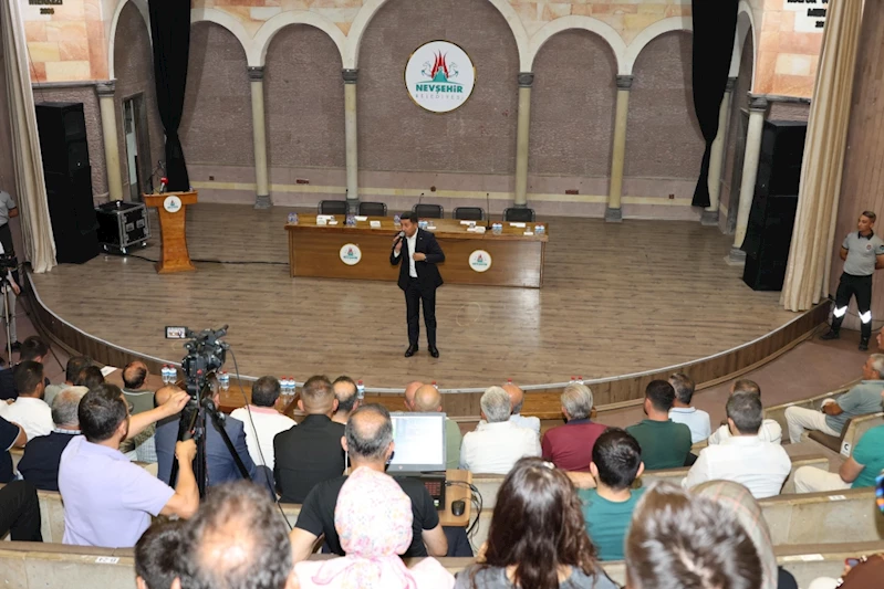 Belediye Başkanı Arı Eleştiri Meclisi’nde Soruları Cevaplandırdı
