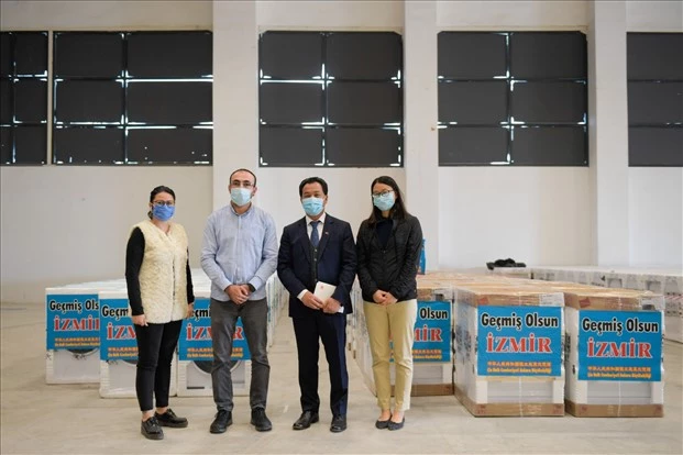 Çin Halk Cumhuriyeti’nden İzmirli depremzedelere destek