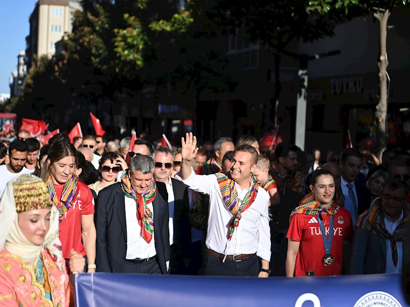 Başkan Akın: Kurtdereli Mehmet Pehlivan’a sahip çıkacağız