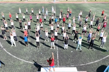 ESKİŞEHİRLİLER PARKLARDA SPOR ETKİNLİKLERİNE AKIN ETTİ