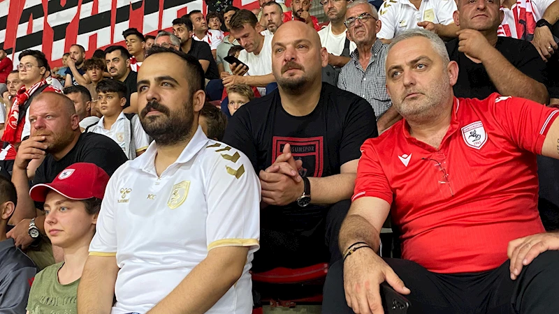 Başkan Türkel Samsunspor-Beşiktaş  maçını taraftarlarla izledi