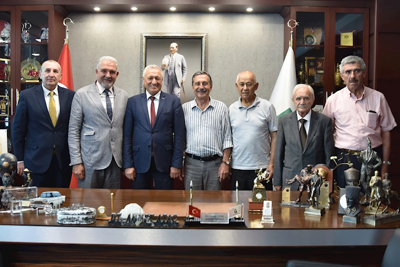 EMEKLİLERDEN BAŞKAN ATAÇ