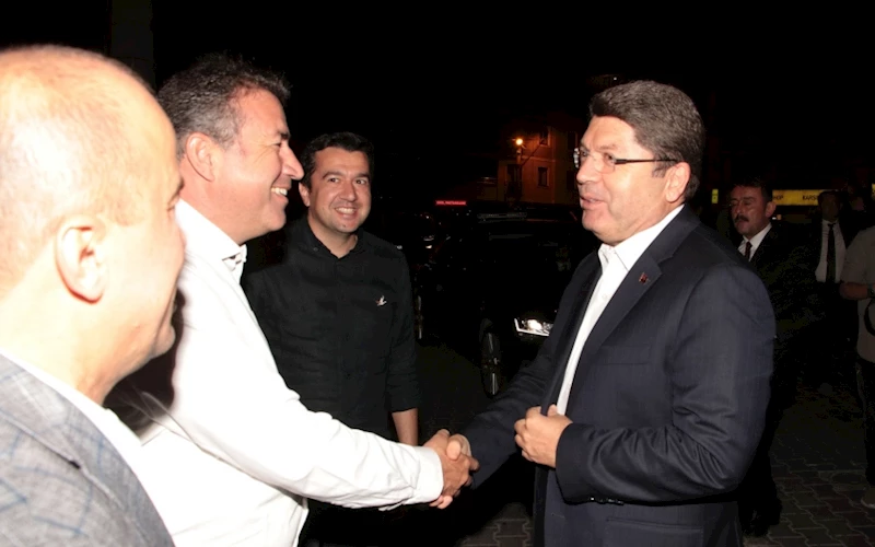 Adalet Bakanımız Sayın Yılmaz Tunç, İlçemiz Karşıyaka Mahallemizi ziyaret etti.